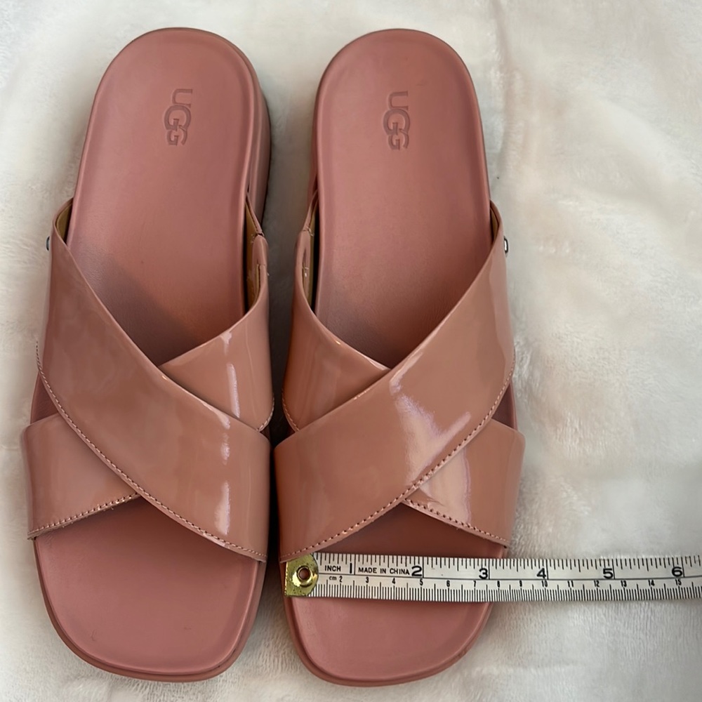 🎉HP🎉NIB Ugg Emily Sandals - Picture 12 of 17